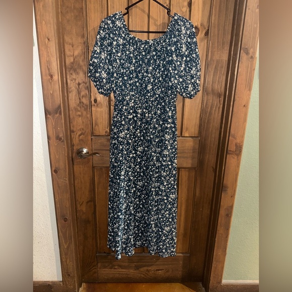 Women's Floral Front Tie Midi Dress - Picture 6 of 8